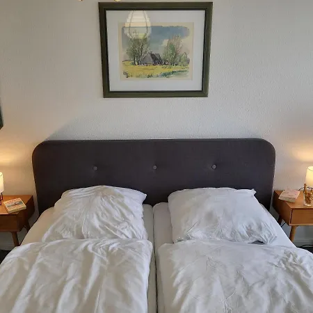 44 Im Haus Anna *